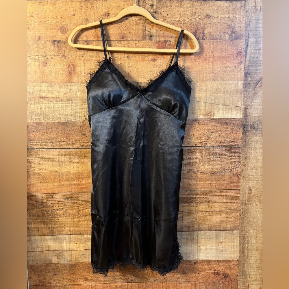 Black Satin Sleepwear Set - Picture 5 of 12